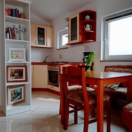 Apartmani Nikolina Ražanac Esterno foto