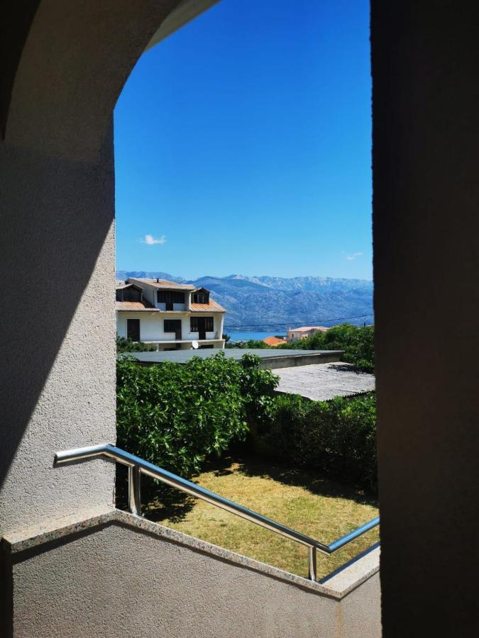 Apartmani Nikolina Ražanac Esterno foto