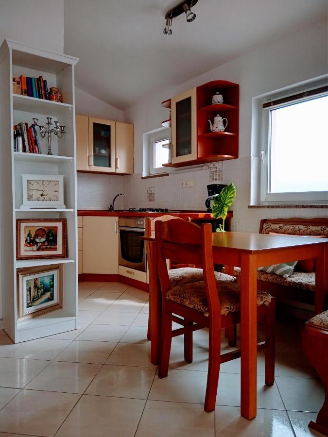 Apartmani Nikolina Ražanac Esterno foto
