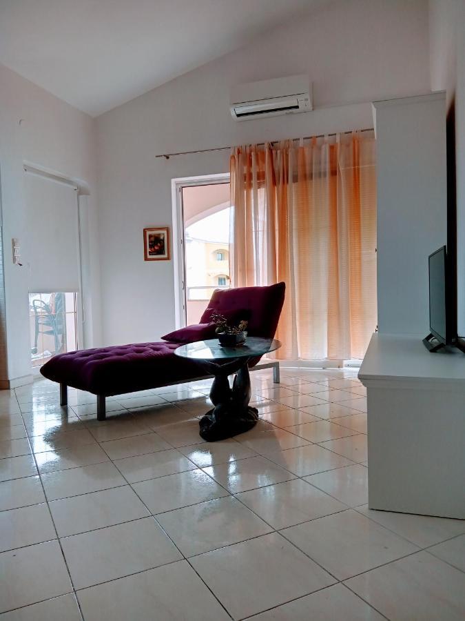 Apartmani Nikolina Ražanac Esterno foto
